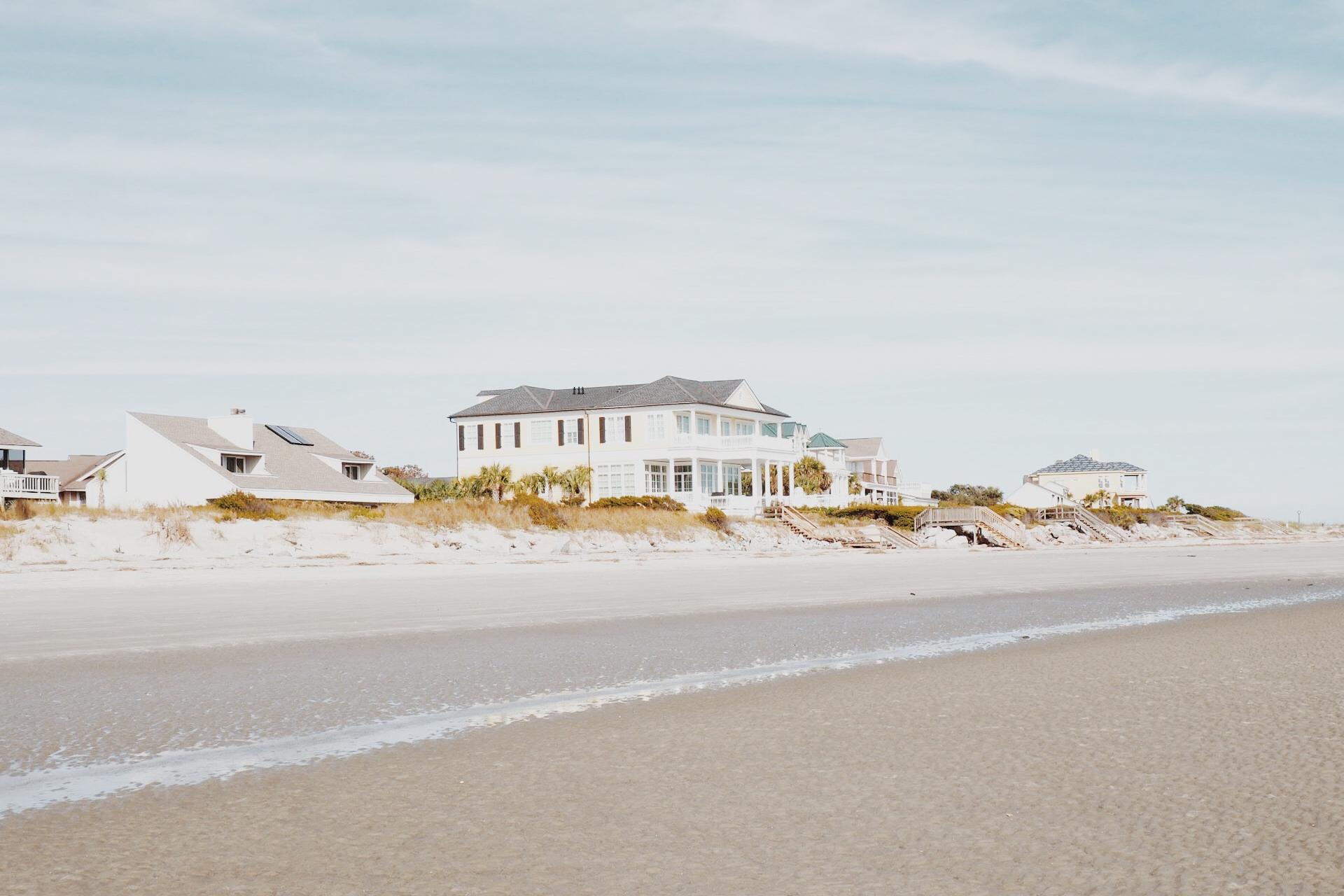 6 Coastal Beach Decor Ideas to Steal Without Turning Your House into a ...